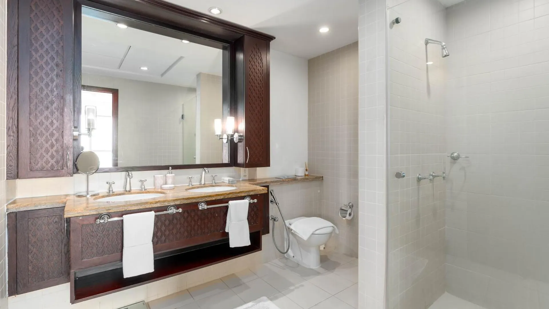 Apartment Incredible Fountain Views 2. 5 Bedroom Burj Residences Dubai United Arab Emirates